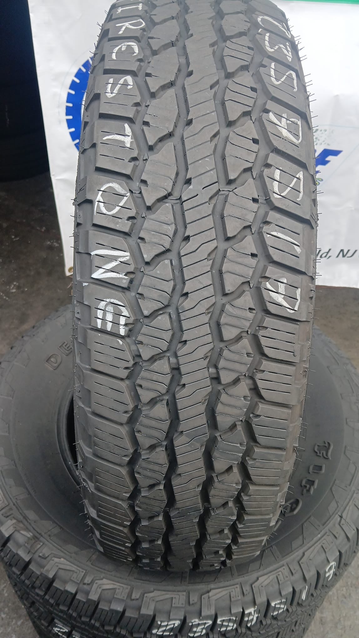 Set of 4 Firestone Used Tires SIZE: 235 75 17