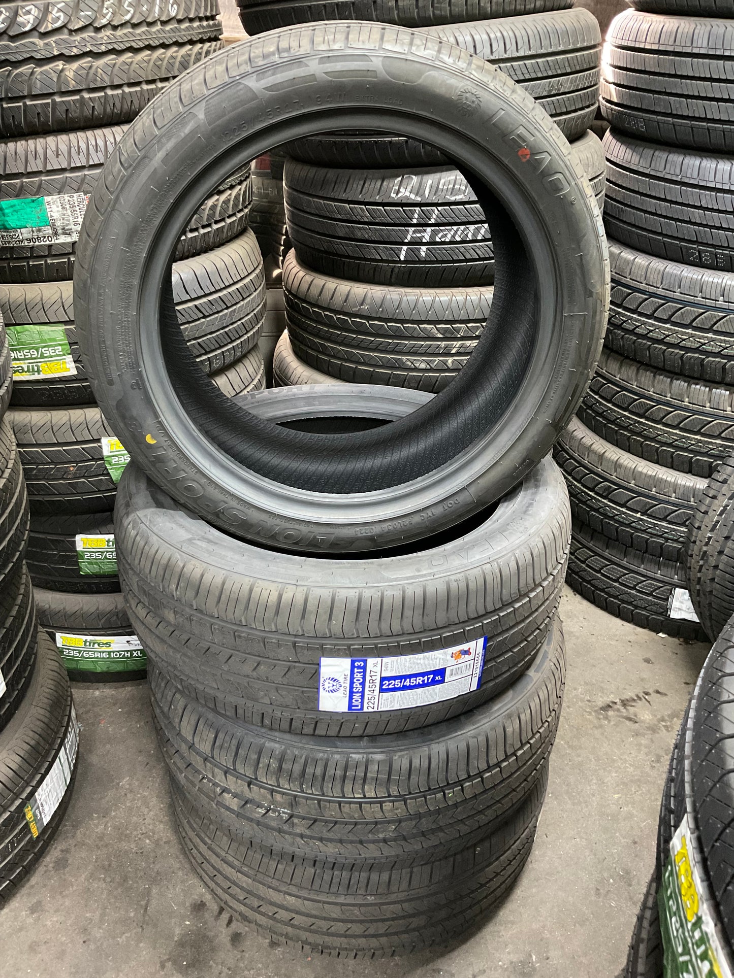 225/45r17 Leao LION SPORT 3 All Season 94W XL