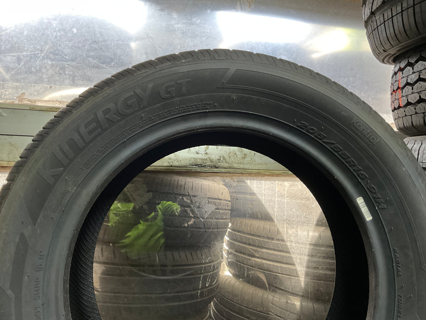 205/55/16 hankook kinergy GT 91h