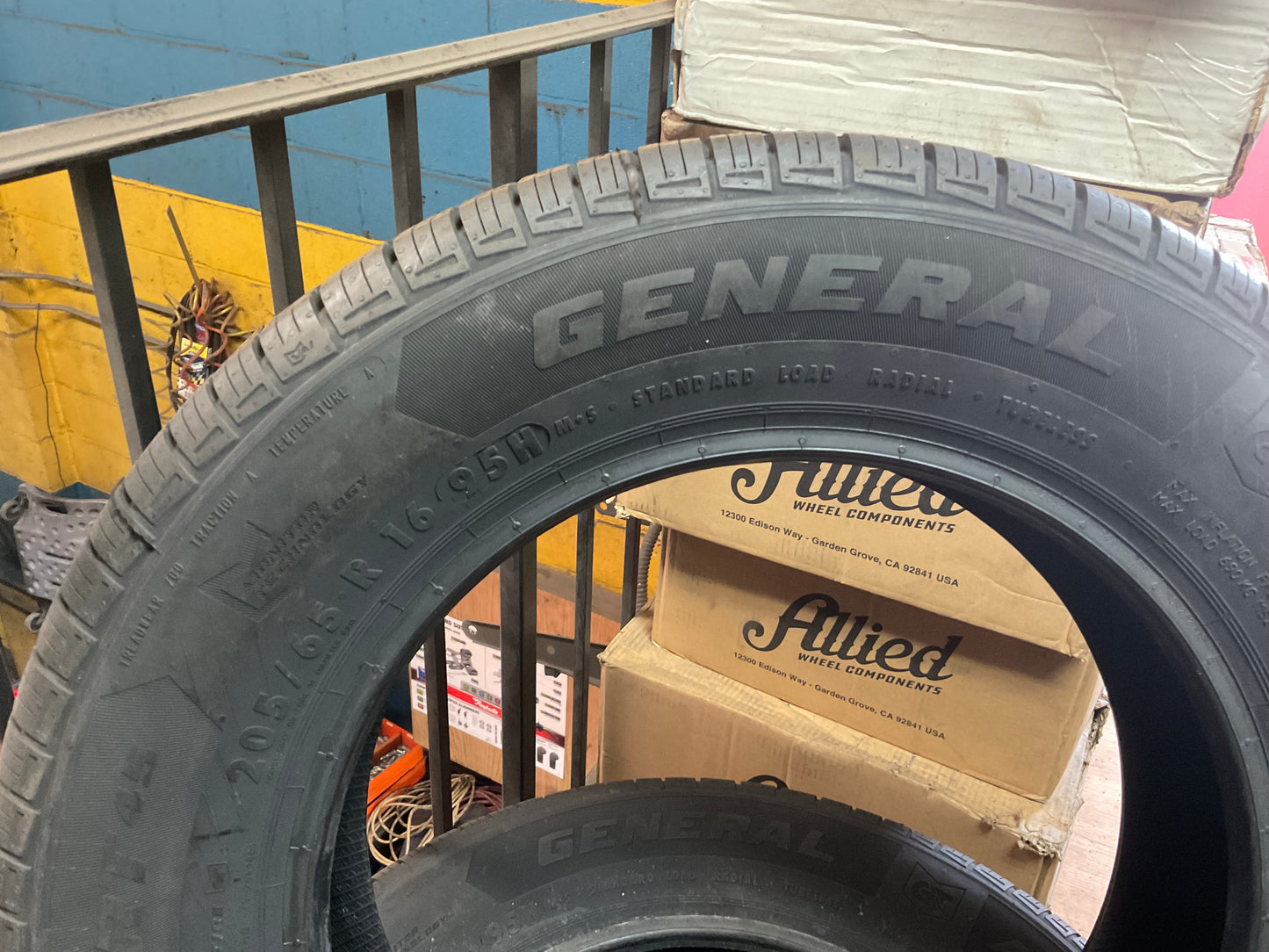 205/65r16 General Tire Altimax rt45 95h