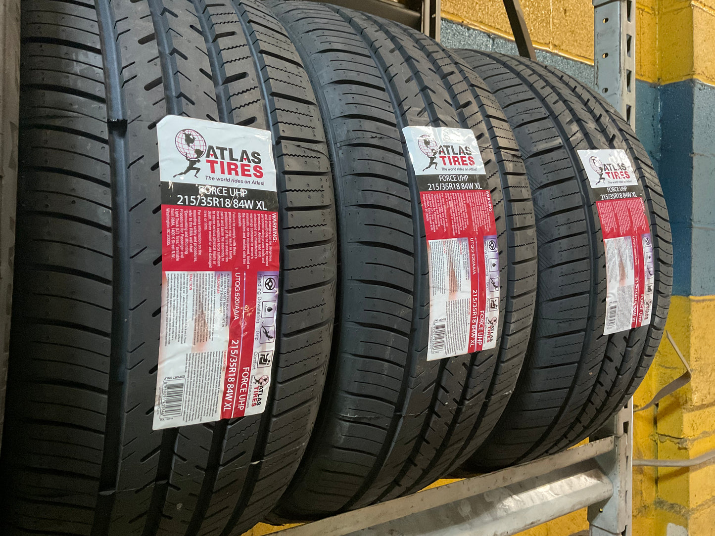 215/35/18 Atlas Tire Force UHP 84W XL
