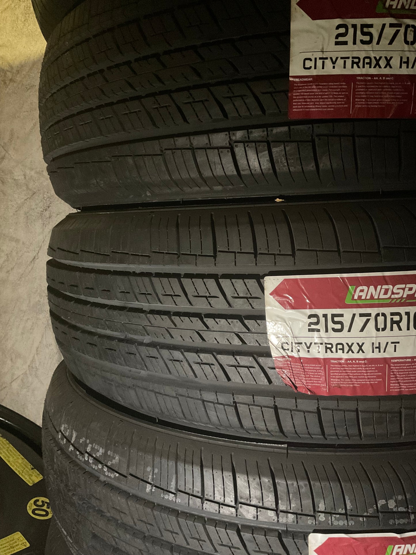 215/70R16 100H Landspider CityTraxx H/T