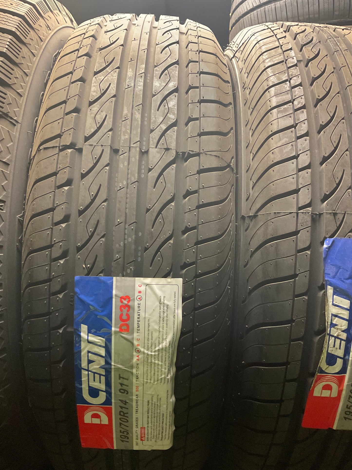 195/70R14 91T Dcenti DC33