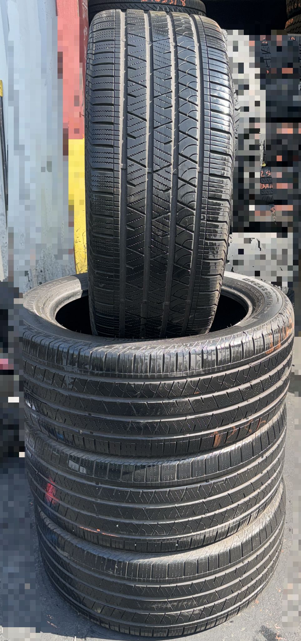 285/45R21 113H | High-Performance Continental Tires - SET OF 4 - USED