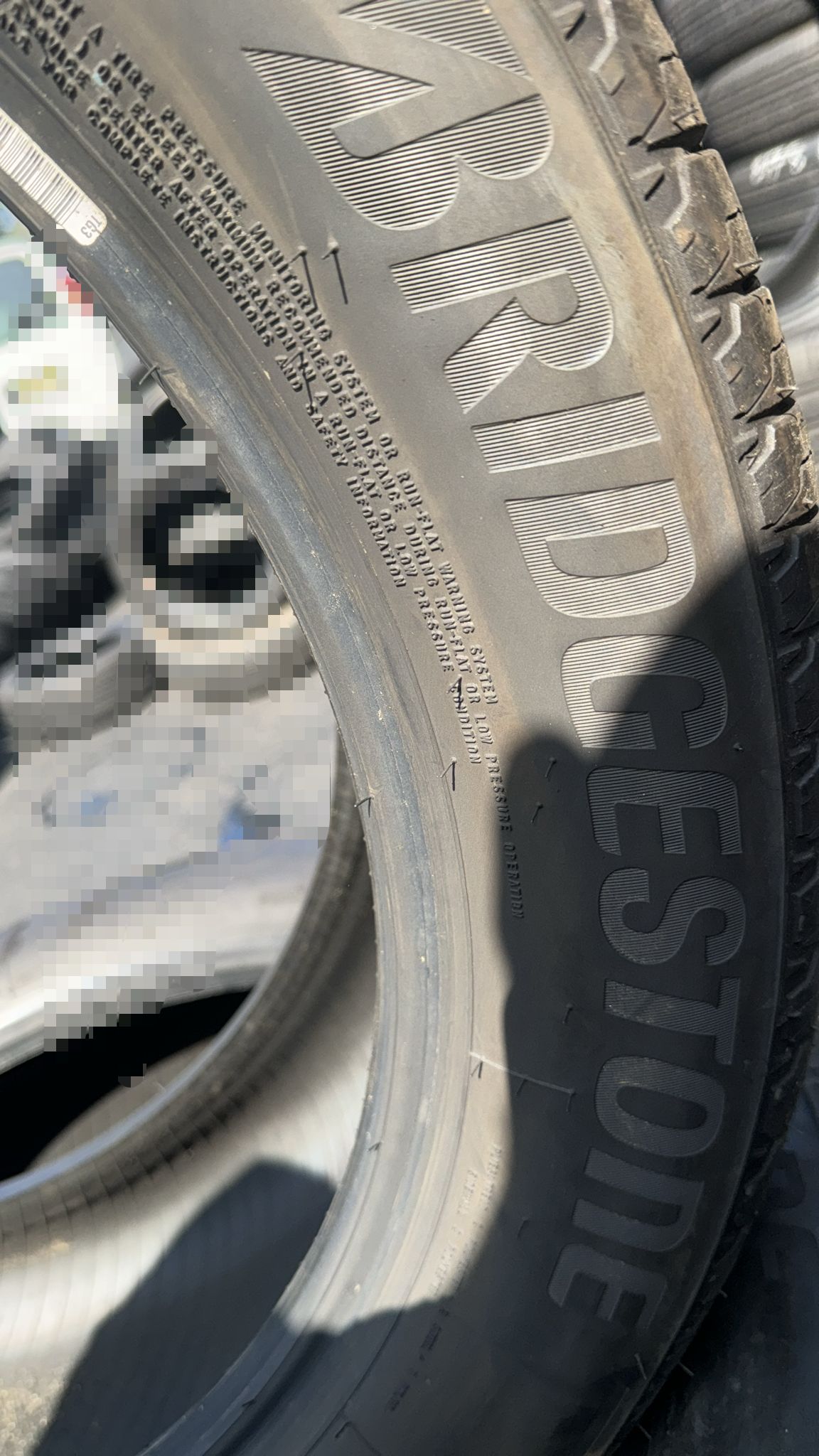285/45R21 113H | High-Performance Continental Tires - SET OF 4 - USED