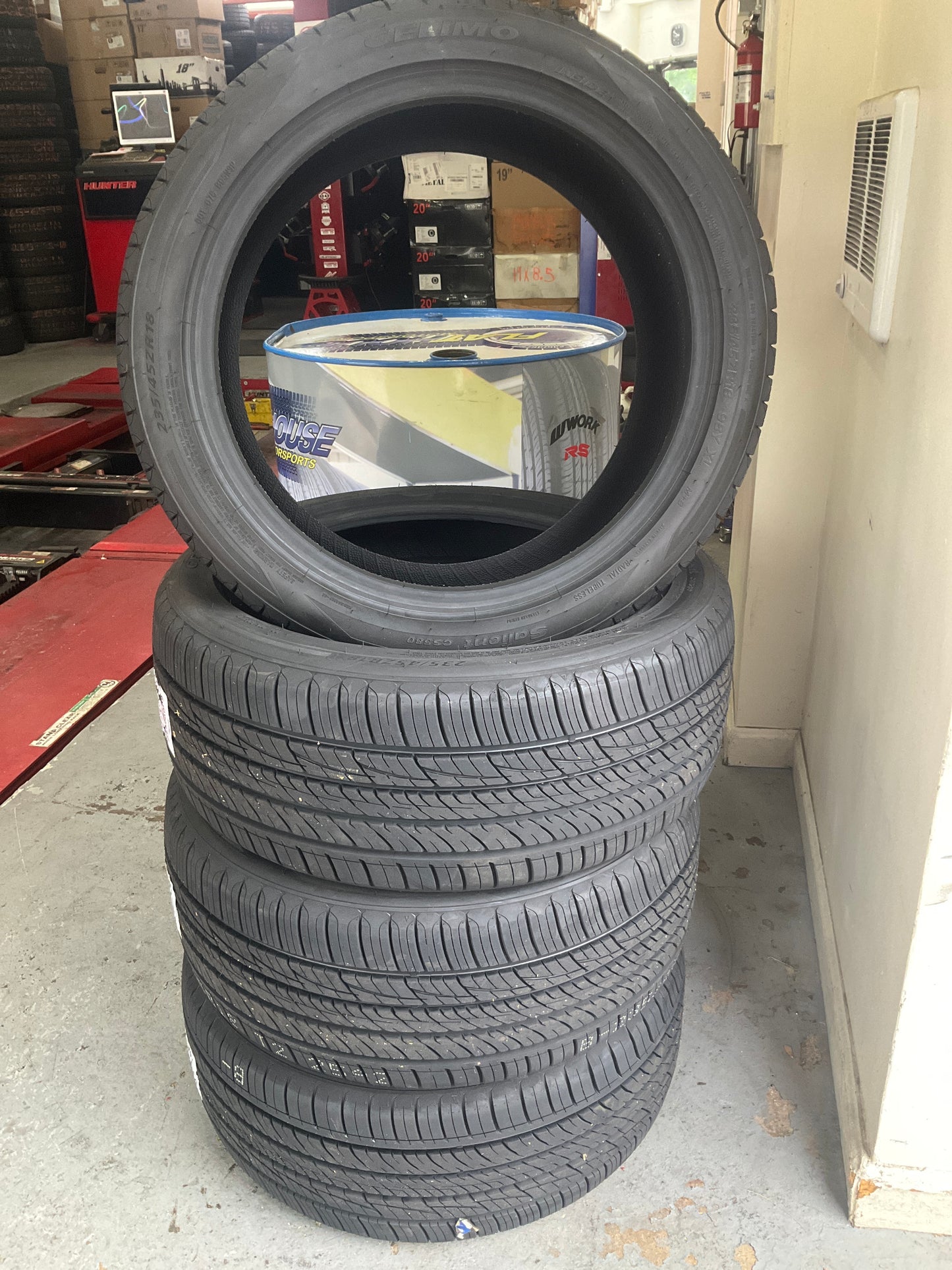 Celimo Salient CS580 235/45R18 98Y XL
