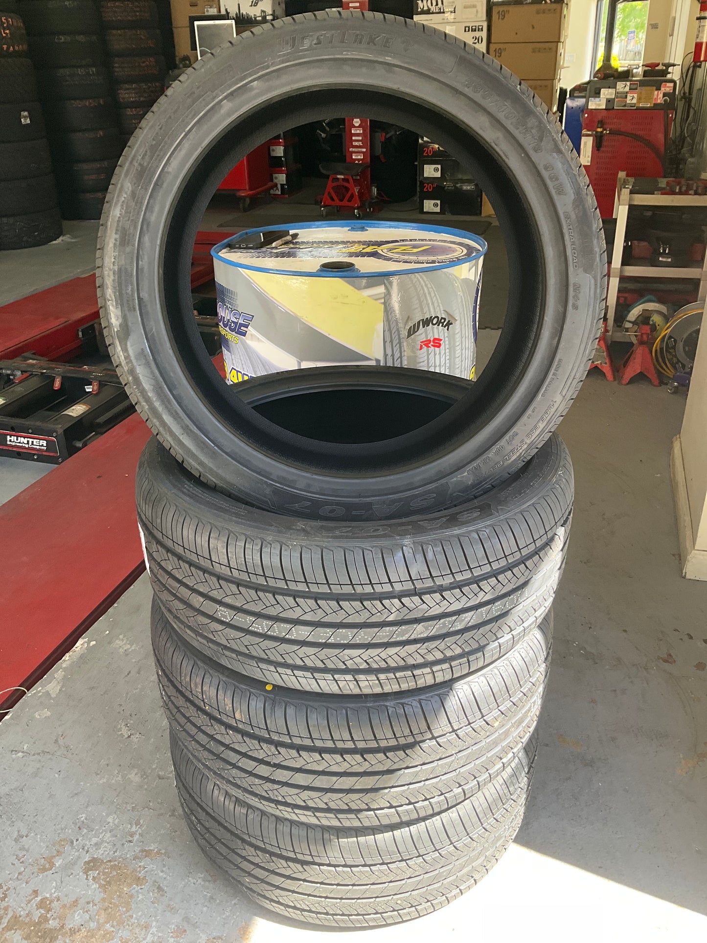 Westlake SA07 Sport All Season 235/40ZR19 96W XL Passenger Tire