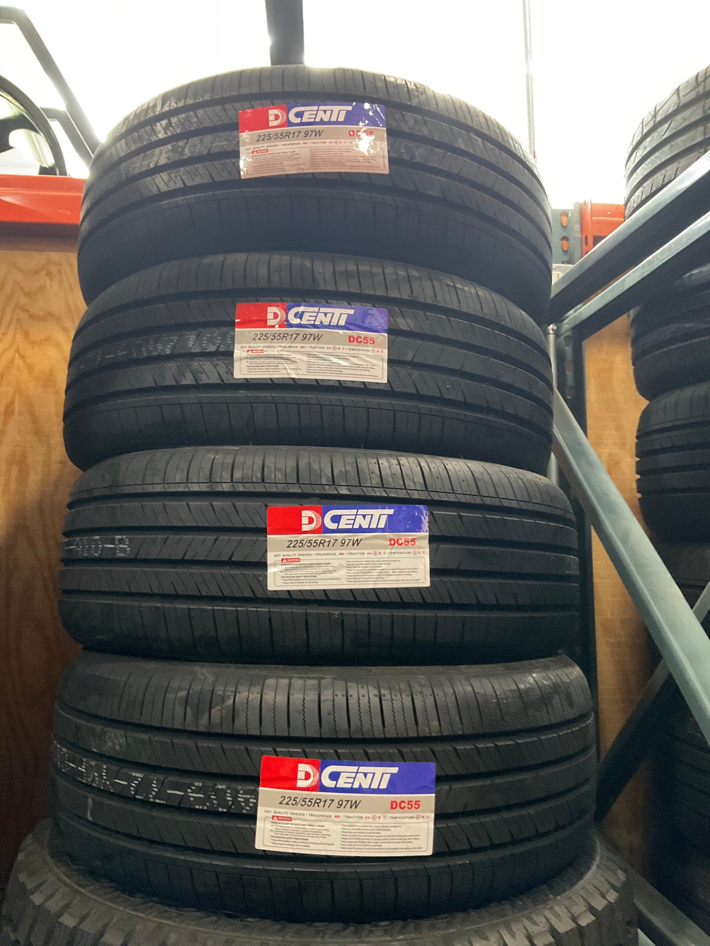 Dcenti 225/55R17