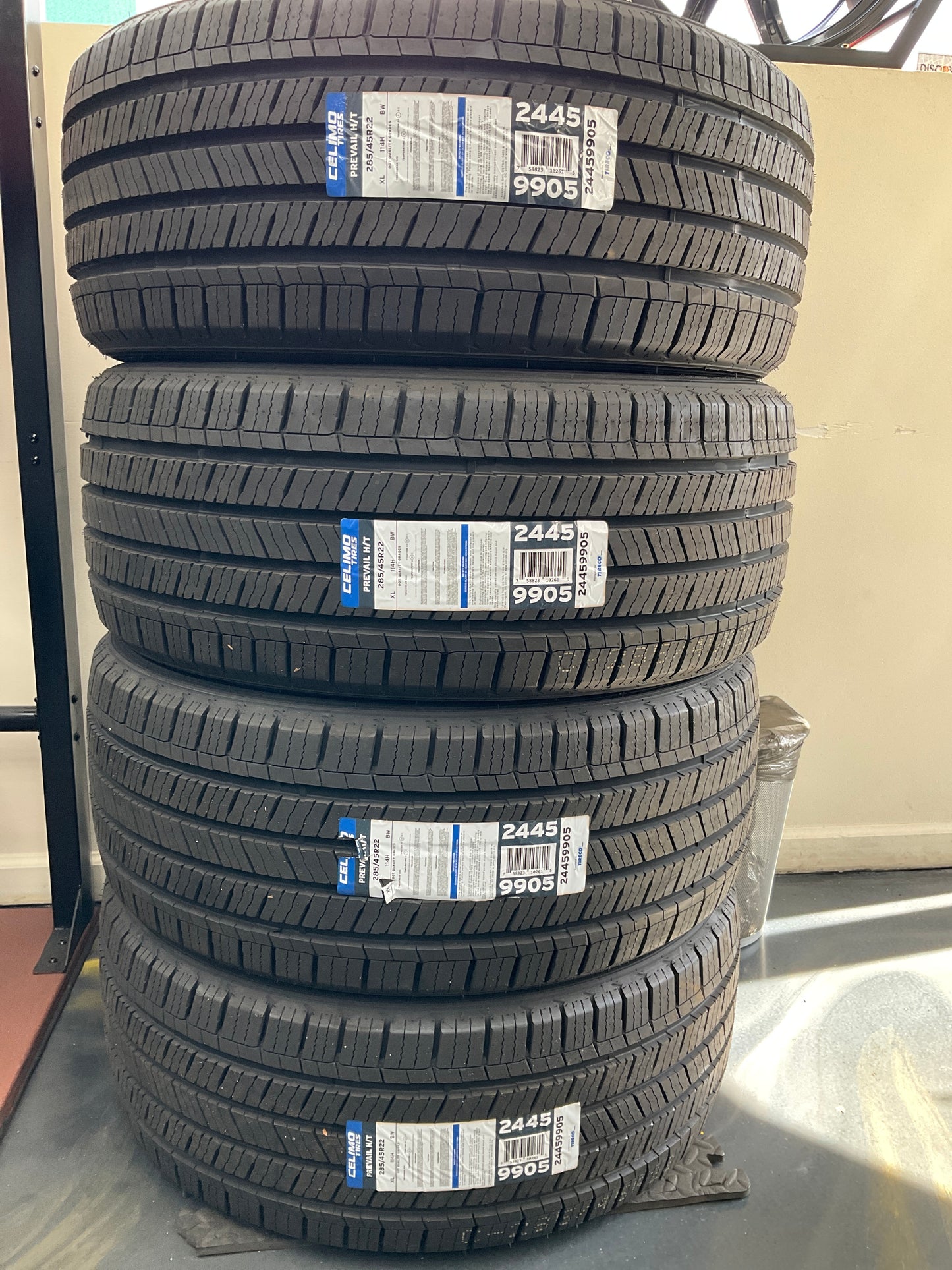 285/45R22 Celimo Prevail H/T XL 114H BW New Tire Set