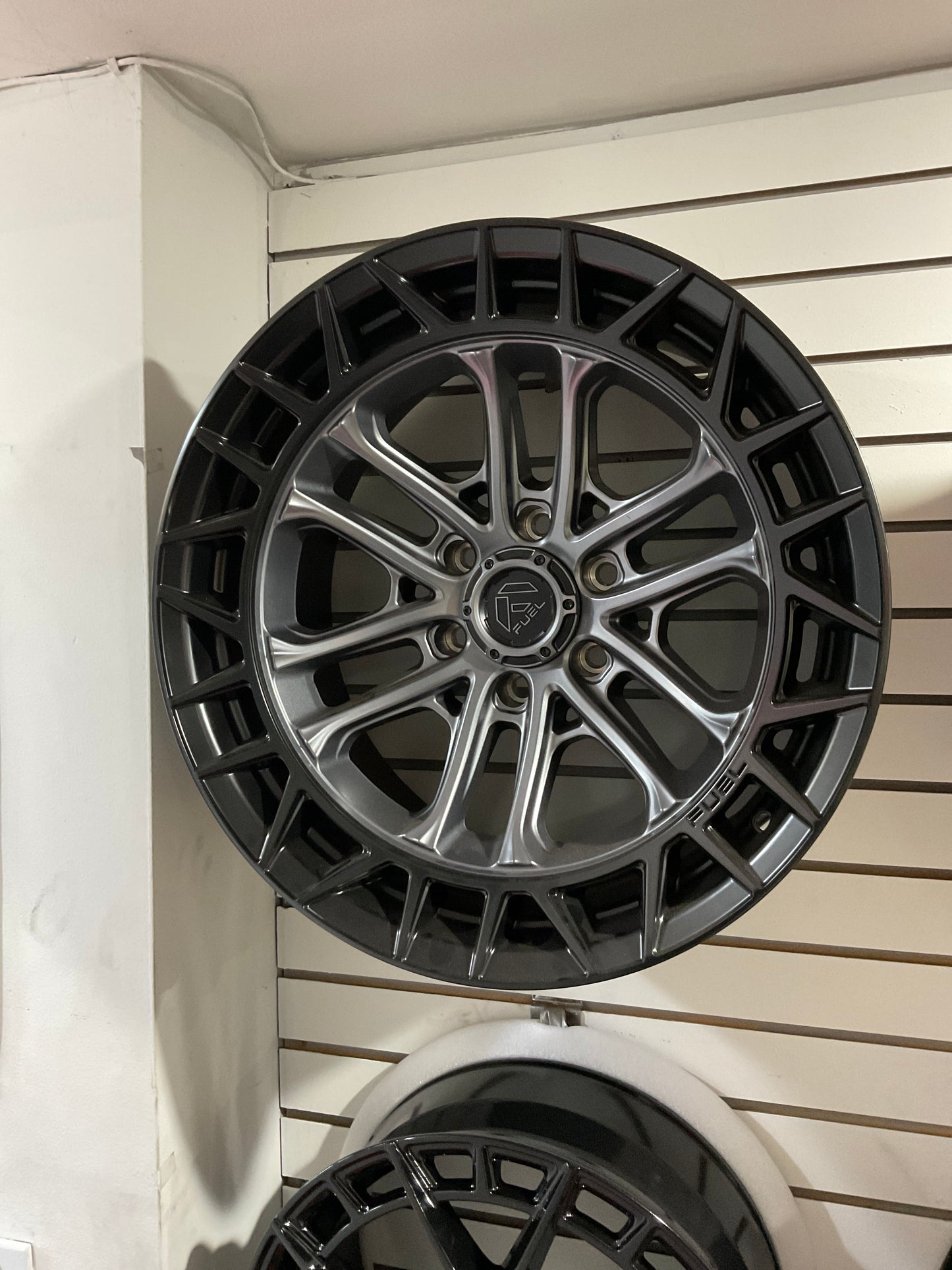 FUEL OFF-ROAD FC874 CELSIUS 17X9, 6X135, 5.04, 1mm MATTE GUNMETAL W/ MATTE BLACK LIP