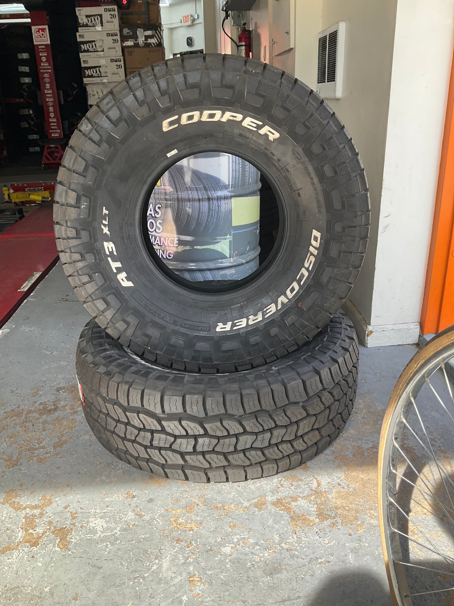 Cooper Discoverer AT3 XLT LT315/75R16 127R E Commercial Tire