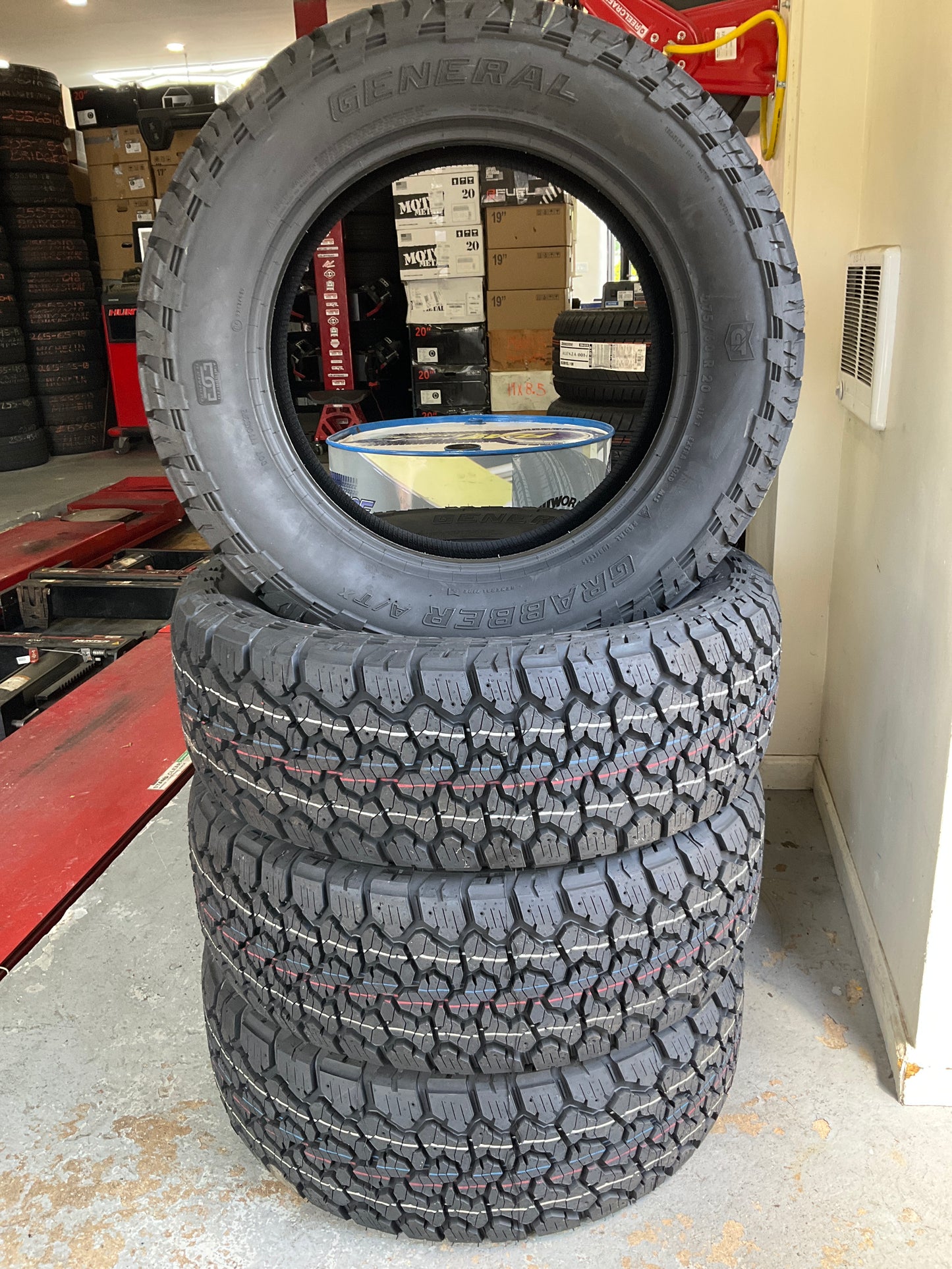 General Grabber A/T X All Terrain 275/60R20 116T XL Light Truck Tire