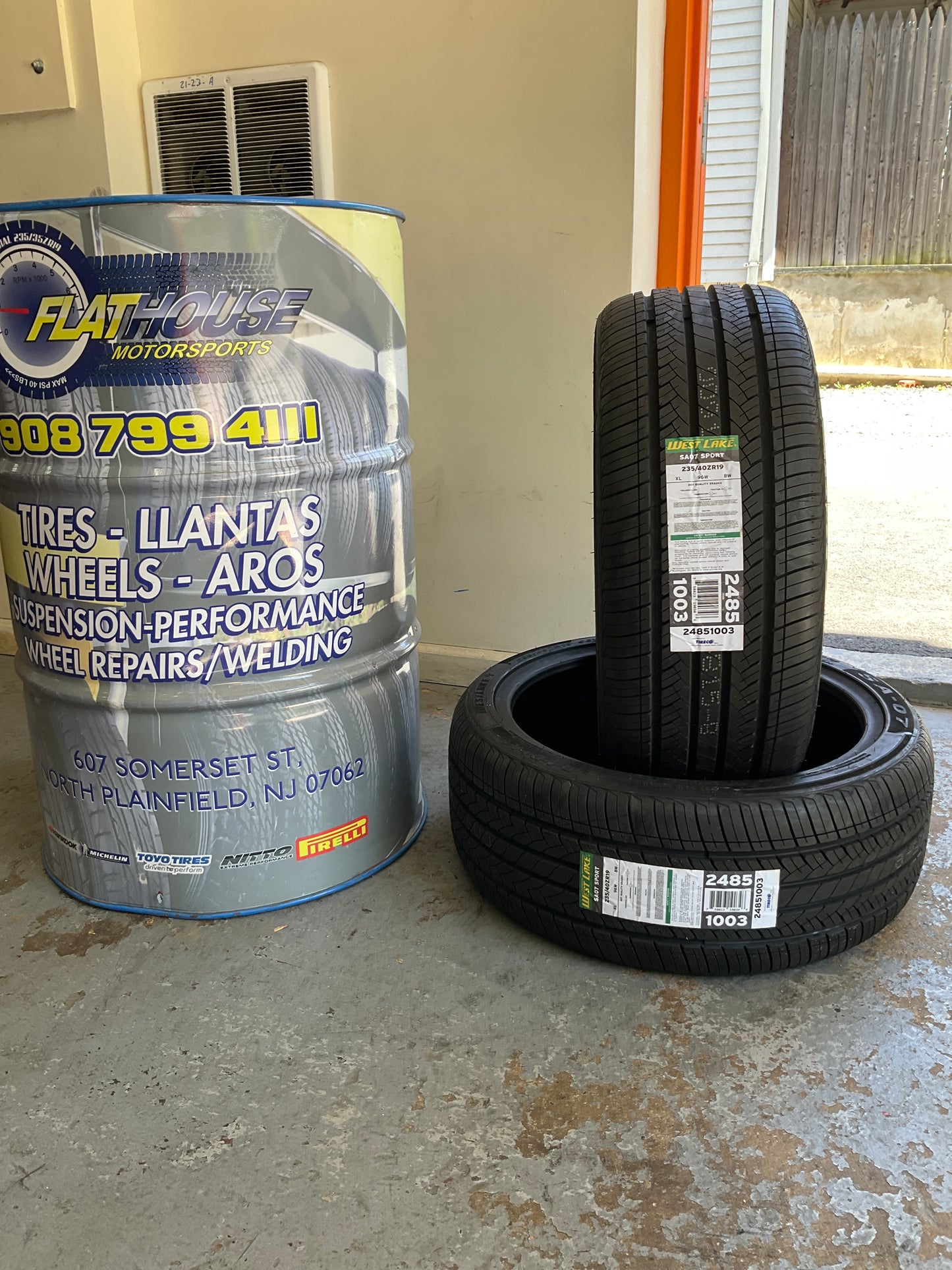 Westlake SA07 Sport All Season 235/40ZR19 96W XL Passenger Tire