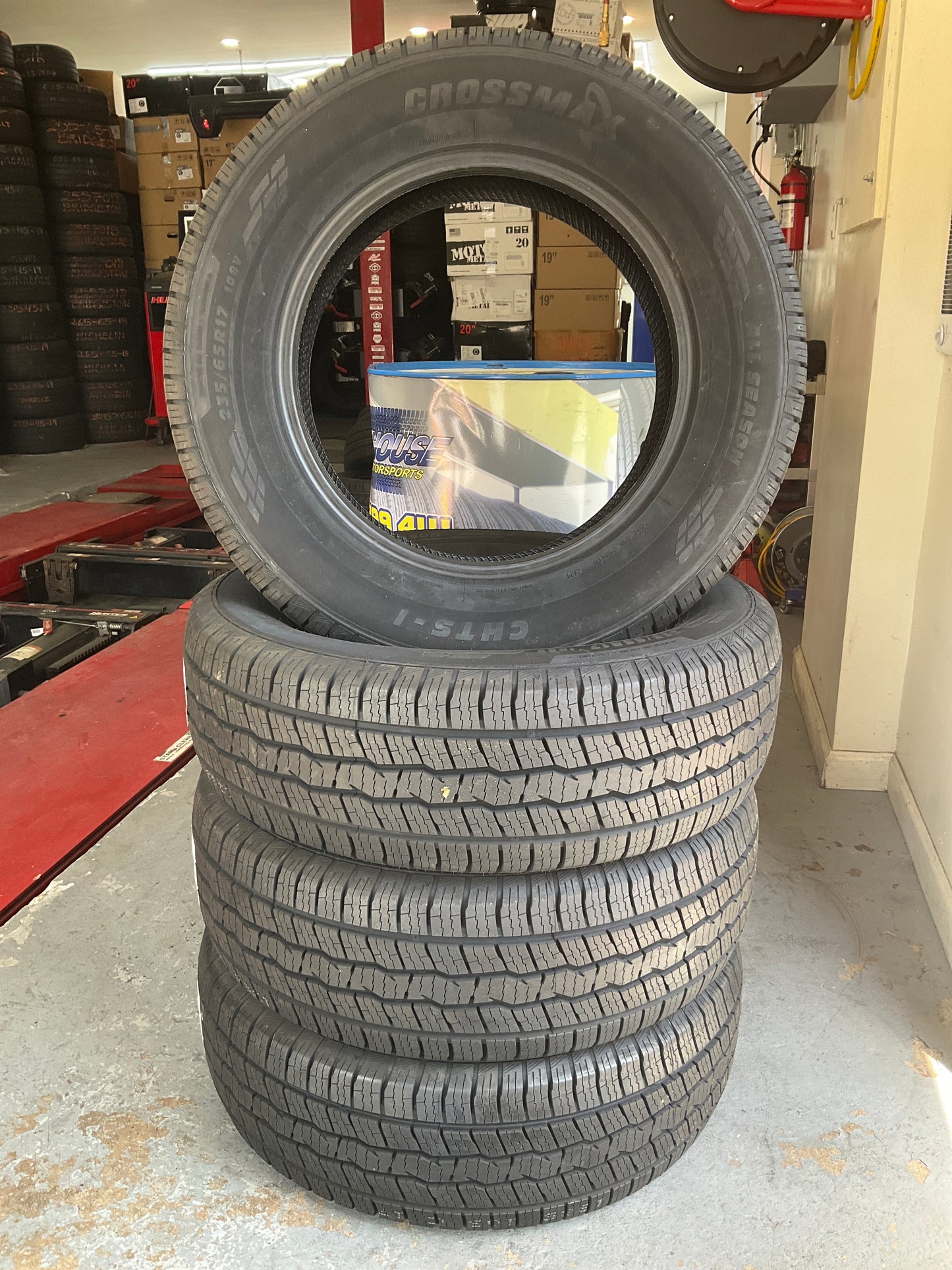 Crossmax CHTS-1 Highway 235/65R17 108V XL SUV/Crossover Tire