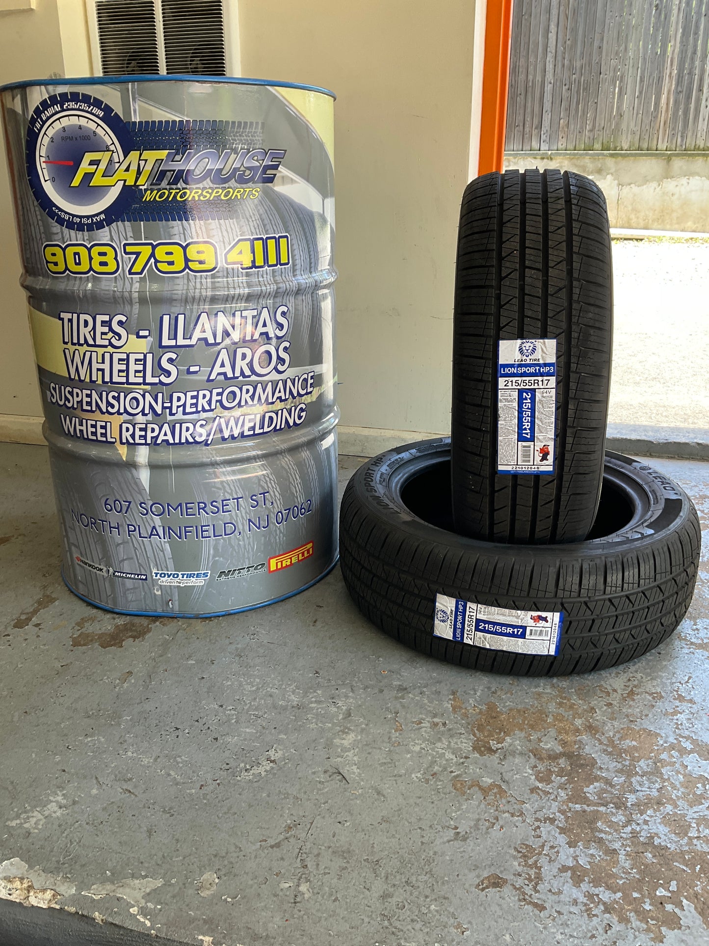 Leao Lion Sport HP3 All Season 215/55R17 94V Passenger Tire