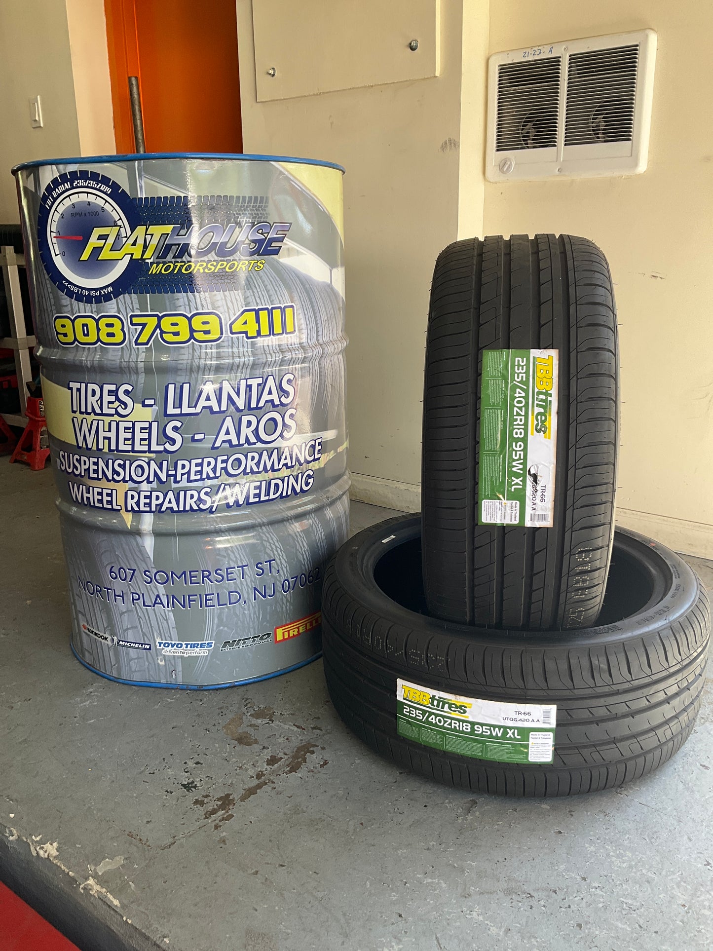 235/40ZR18 95W XL TBB TR66