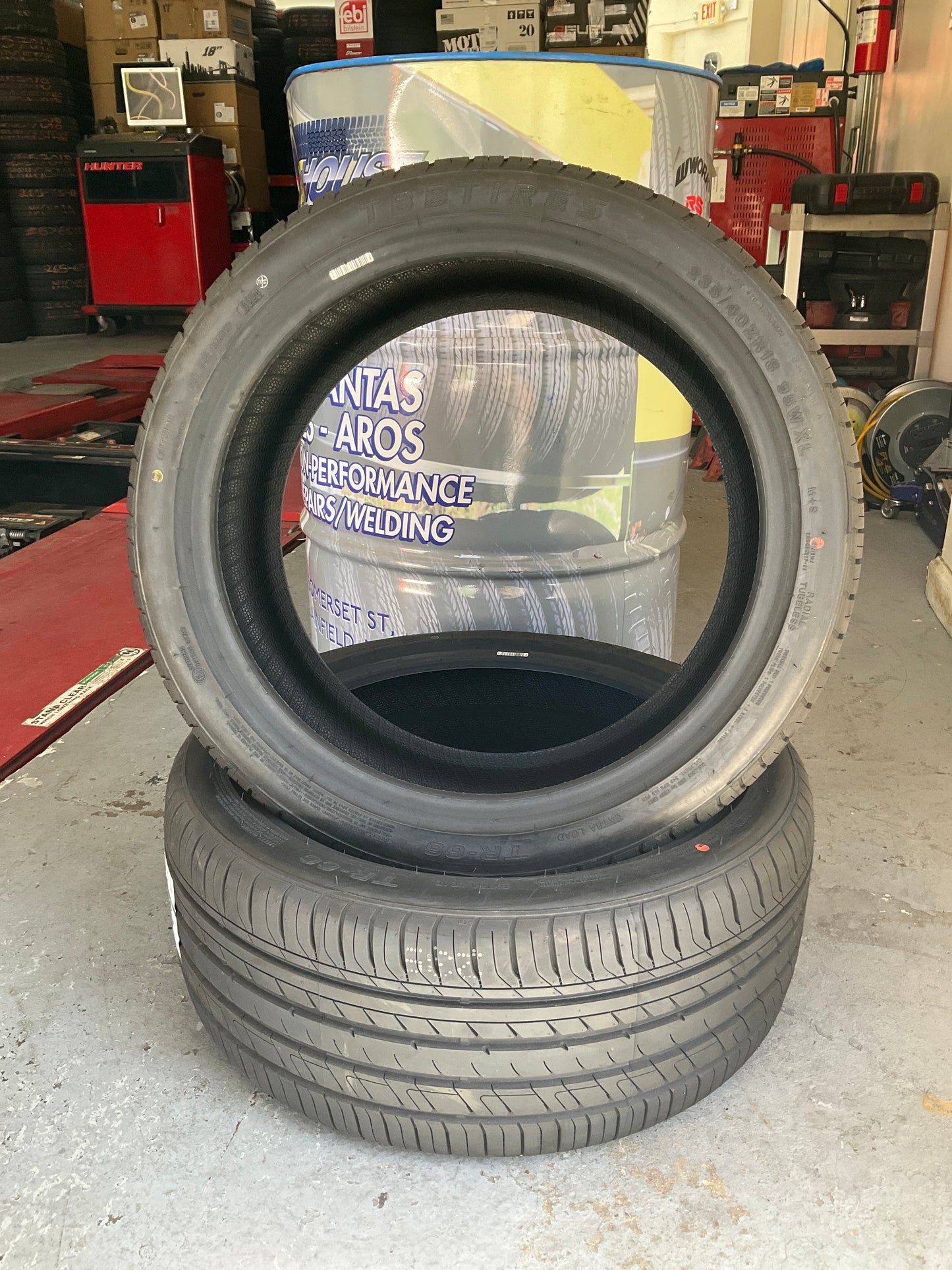 235/40ZR18 95W XL TBB TR66