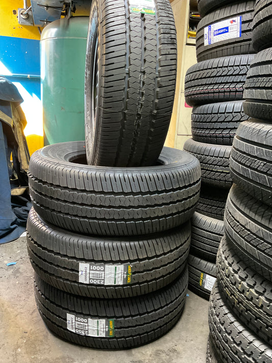 235/65R16C 121/119R E Westlake