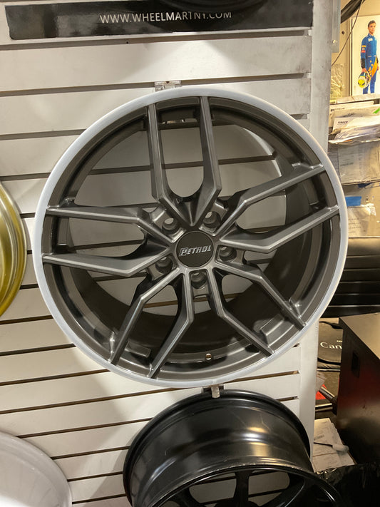 Petrol P4B Gloss gray Wheel; 18x8; 35mm Offset